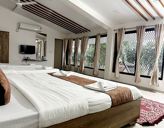 Ac Executive Four Bed